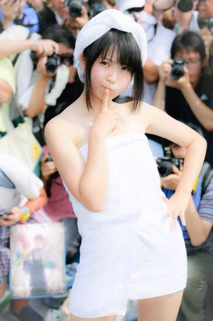 eroangle4706_02