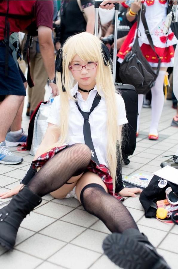 【コミケエロ画像】もはやトチ狂ってる…過激なコスプレでコミケに集合する痴女がコチラwwww その8