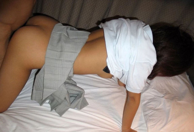 【JKハメ撮りエロ画像】本物の援交に見えなくもないJKコスのハメ撮り画像ｗｗｗｗｗ その9