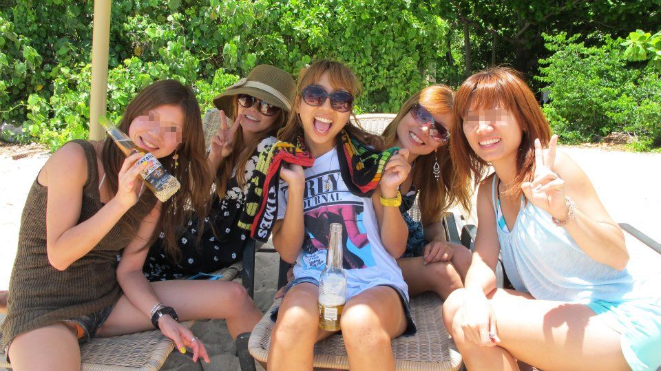 【リア充太ももエロ画像】スリスリ頬ずりしたくなるリア充の太もも！脚フェチじゃなくても興奮する生脚がこちらｗｗｗｗ その9