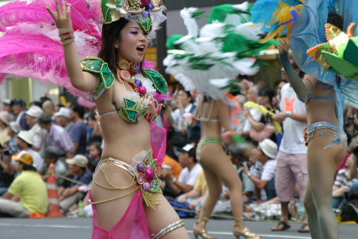 【サンバエロ画像】日本でサンバが人気な理由がエロ以外で見つからない…ポロリ寸前の過激な踊りが勃起不可避ｗｗｗ その7