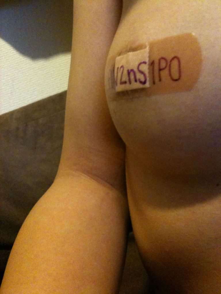 【乳首絆創膏エロ画像】隠しきれない乳首がちょー卑猥っ！！精神を病んでしまった少女が絆創膏貼った乳首を晒す自撮り画像 その6