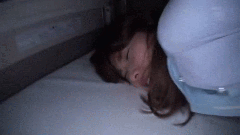 【エロGIF】入院患者さんにセクハラされる看護婦さんの姿がめっちゃ興奮するエロGIF画像 その13