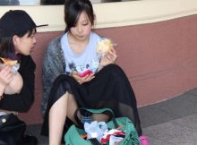 遭遇したら嬉しくなるハプニング的パンチラ…無自覚な女の子の股間がむちゃくちゃエロい街撮りエロ画像