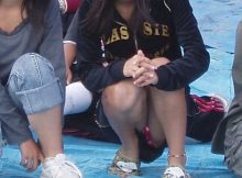 うっかりパンチラを撮られた女性たち…もっこりしたマン肉が卑猥なしゃがみパンチラ画像