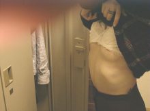 女の子の着替えを覗いているドキドキ感がたまらない…禁断の性癖に目覚めてしまう更衣室エロ画像
